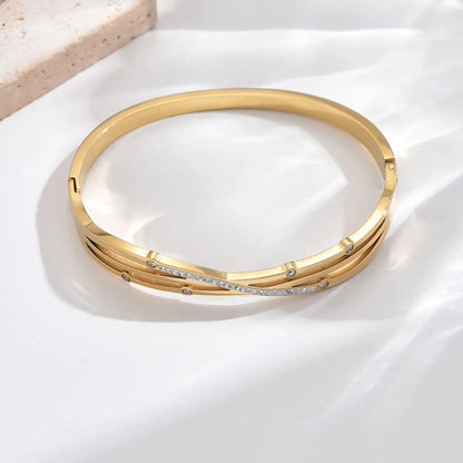Chic Twisted Gold Bangle