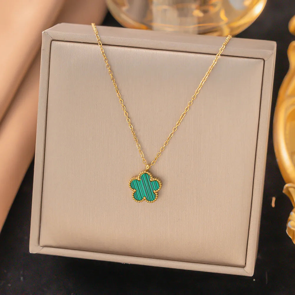 Blooming Gold Flower Necklace